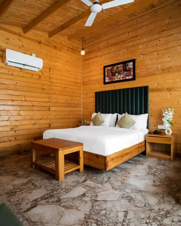 Wooden Cottage Sea View