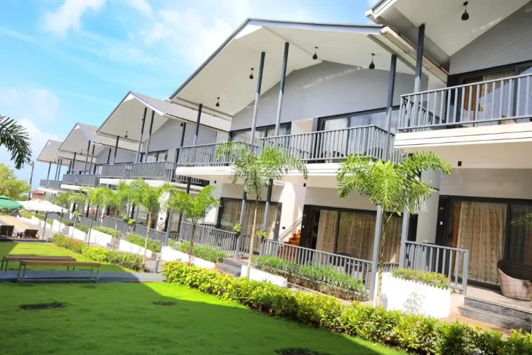 Deluxe Garden View Room